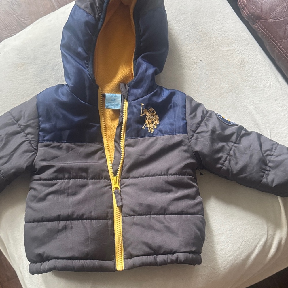 OshKosh B'gosh Navy Jacket w Yellow Lining New no Tag no flaws or stains sz 12M